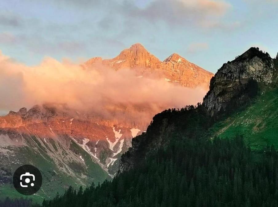 Alpenperle Lägenhet Isenthal Exteriör bild